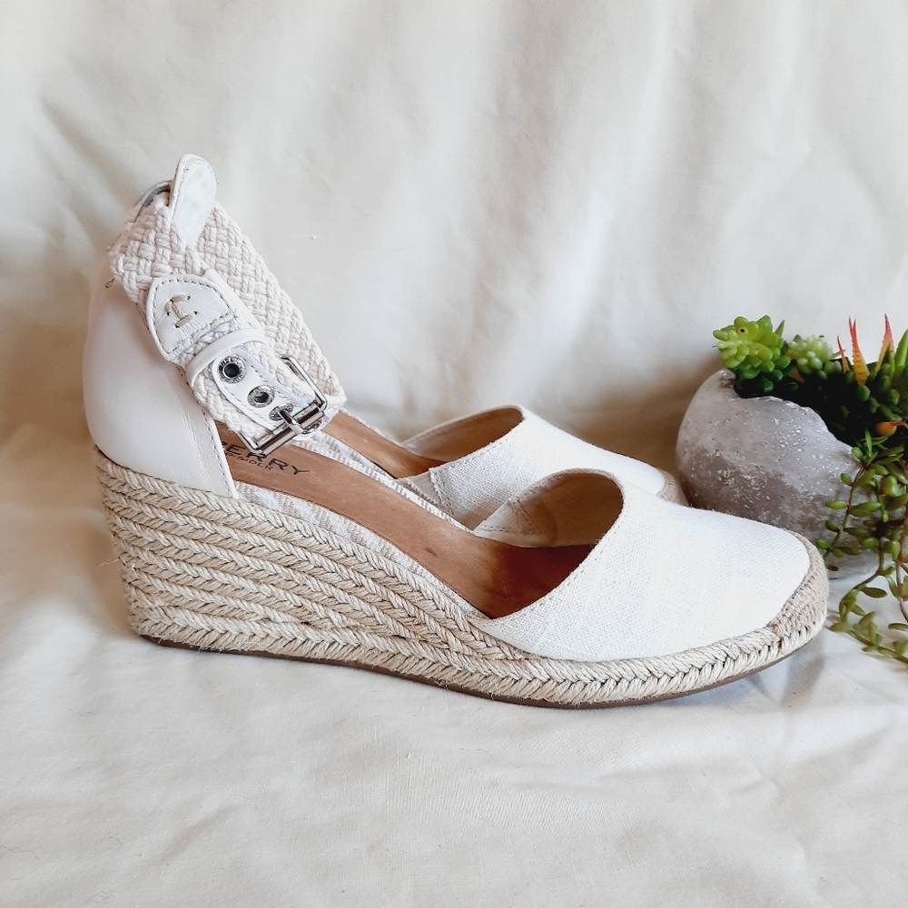 Sperry Espedrille size 9 White Fabric Wedge
